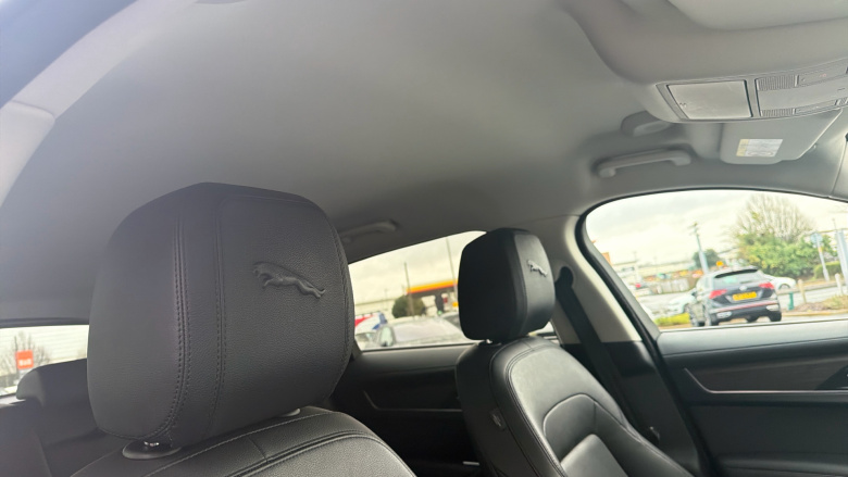 Jaguar F-Pace 2.0 P400e SE 5dr Auto AWD Estate